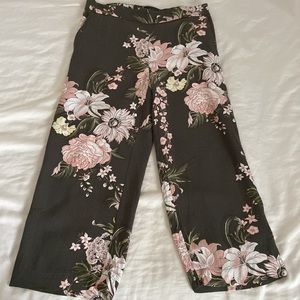 Cropped Wide-Leg Pants
